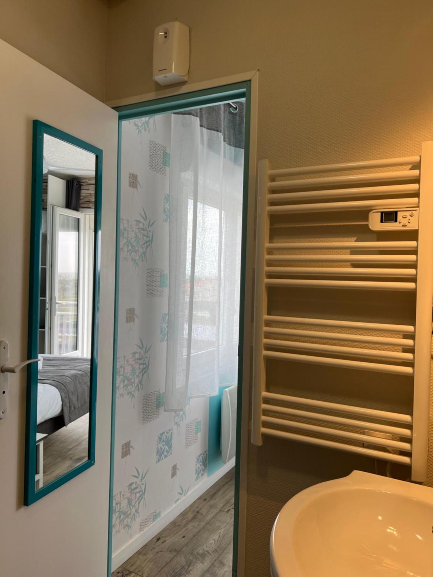 Au Petit Bonheur Hotel La Tranche-sur-Mer Bagian luar foto