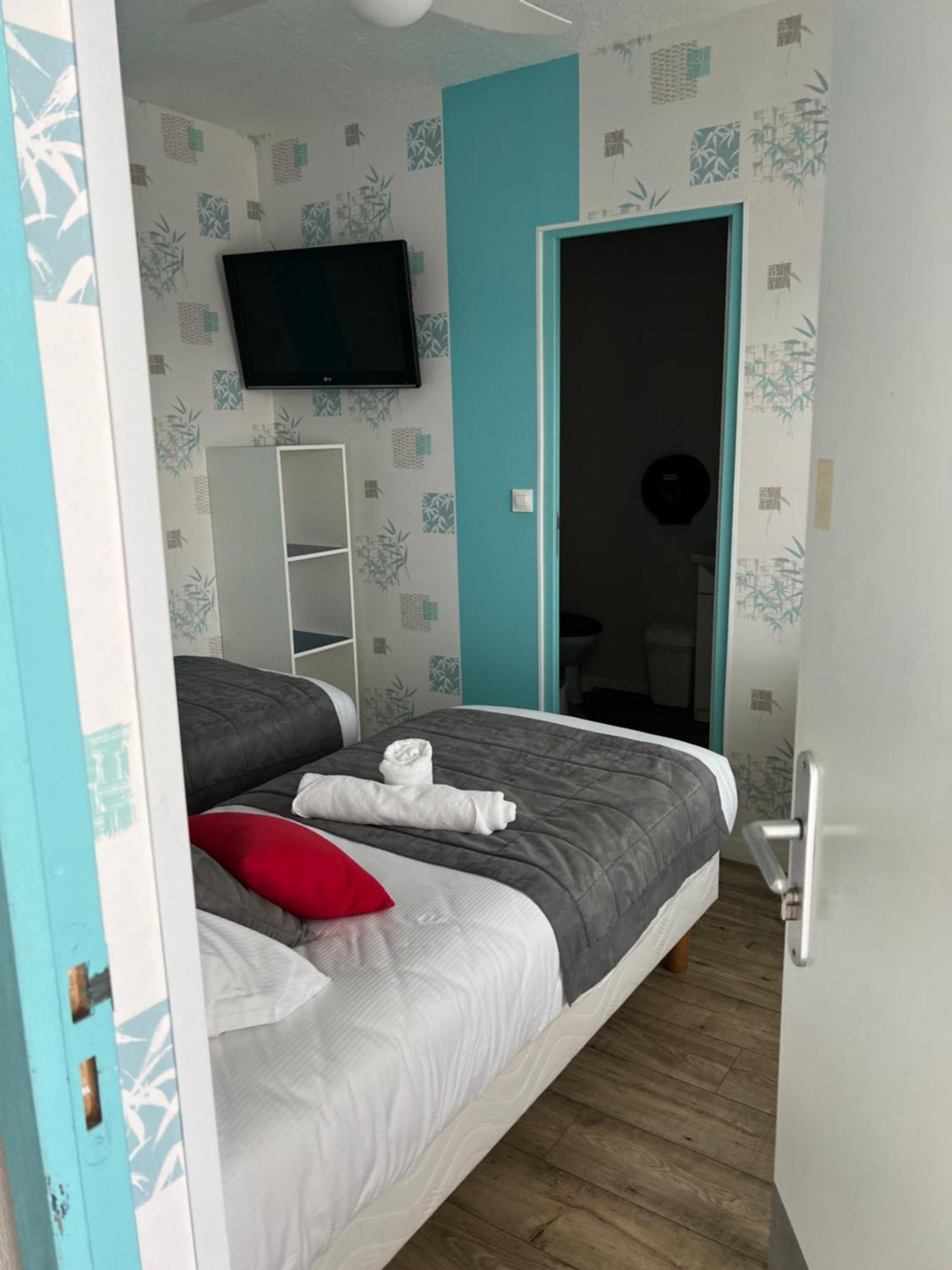 Au Petit Bonheur Hotel La Tranche-sur-Mer Bagian luar foto