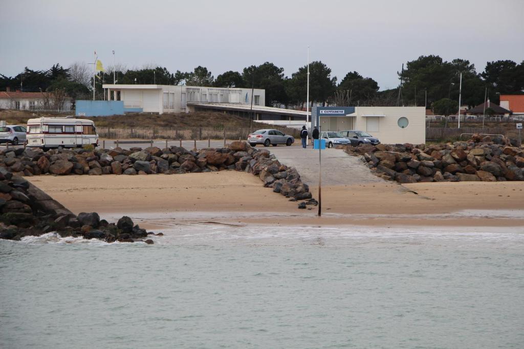 Au Petit Bonheur Hotel La Tranche-sur-Mer Bagian luar foto
